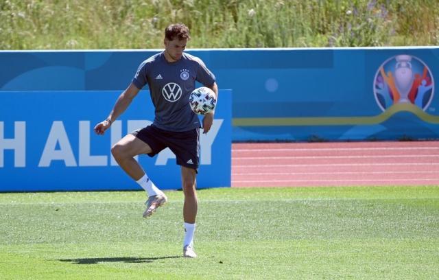 磁卡伤愈复出，对葡萄牙勒夫真不打算从善如流？